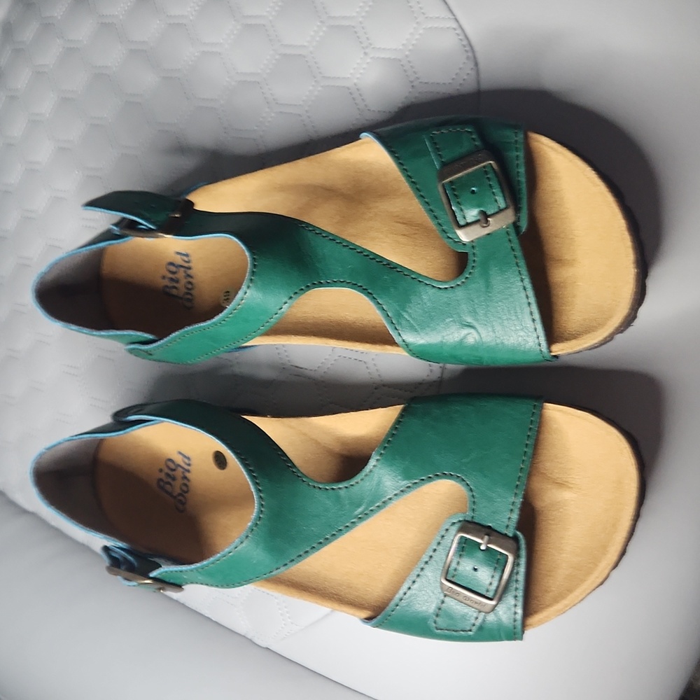Bio World Sandals New!